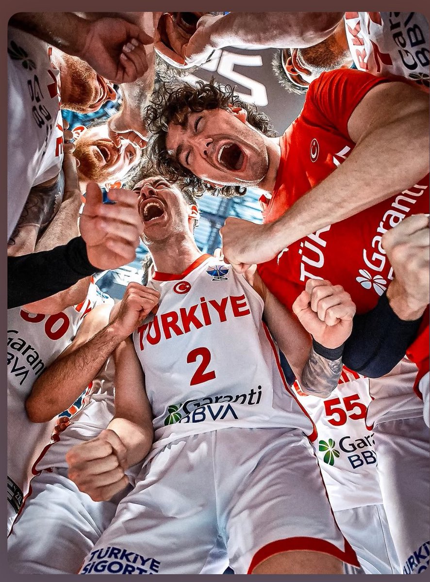 Hepinize sonsuz sevgi ile 👏👏👏👏

2027 den alacağımız olsun 

#milliheyecan #12DevAdam