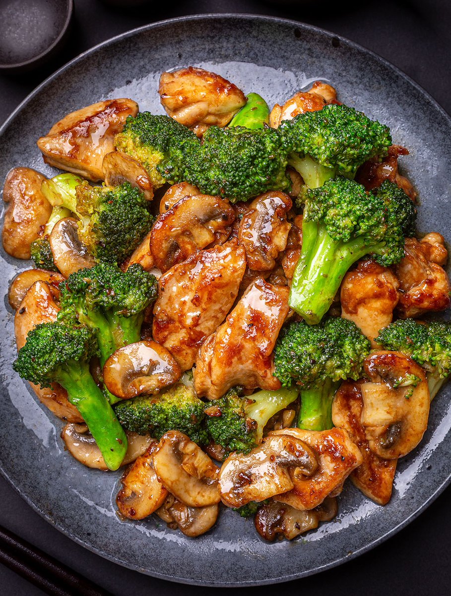 Chicken and Broccoli
👇recipe in comments 👇