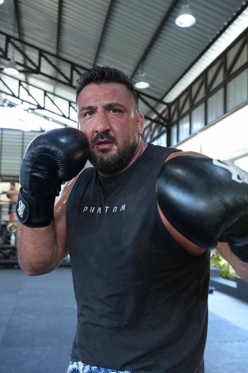 Boxingdude🥊🥊🏳️‍🌈👨🏼‍❤️‍👨🏼 (@boxingdude86) on Twitter photo 