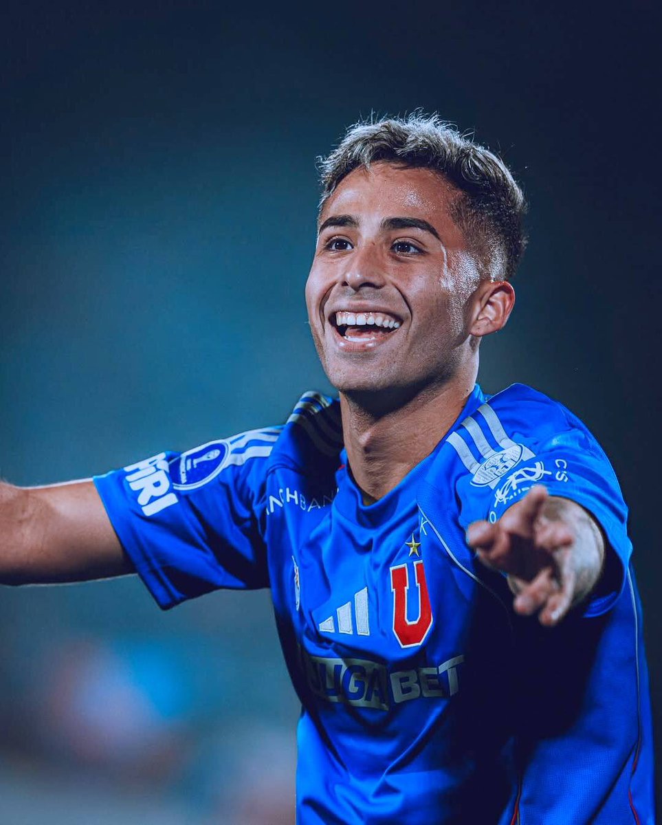 analyticscl's tweet image. Lucas Assadi en el triunfo de la U, en el superclásico ante Colo-Colo:

◉ Gol  
◉ 1° en recuperaciones [7]
◉ 1° en pases al último tercio [12]
◉ 1° en gambetas completadas [7]

Lleva 14 G+A en sus últimos 16 partidos jugados. Una locura lo del &apos;10&apos;. 🪄