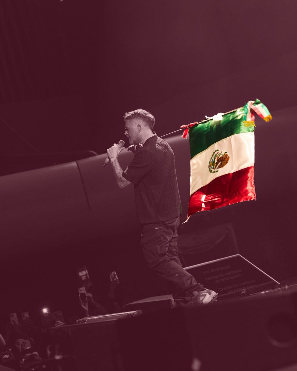 RevistaSiempre_'s tweet image. #PorBandera 

@AlejandroSanz