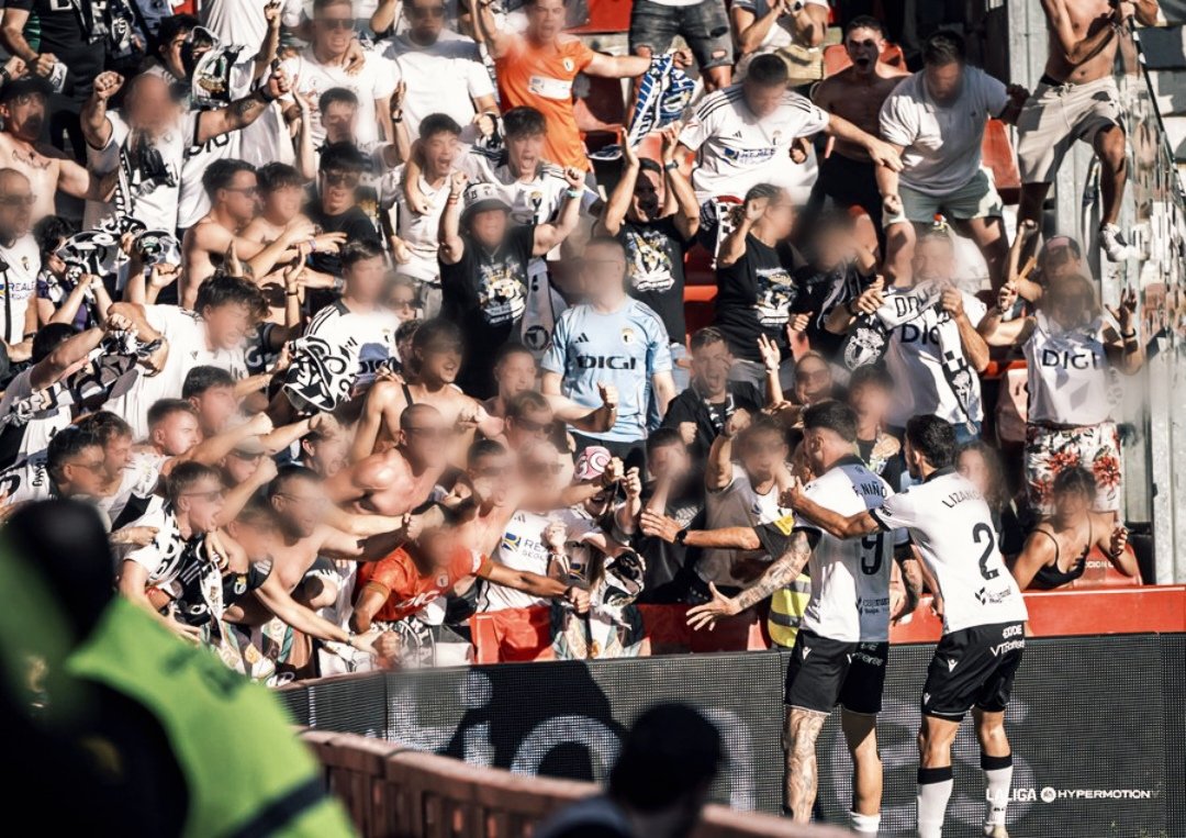 LHDABURGOS's tweet photo. Con 3 Burgaleses canteranos defendiendo nuestro escudo hoy en el verde, los tres puntos sólo podían venirse a Burgos.

Oh BCF dale campeón,
eres el dueño de mi corazon!

Fondo Sur en todas partes.
LHDA https://t.co/OlmgKSZB60