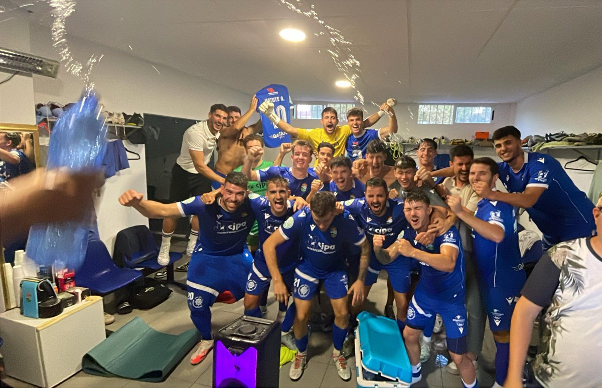JaviCastilla3's tweet photo. +3 en casa y con nuestra gente!!
Vamos mi @PueblaEF https://t.co/GWK7afBQsK