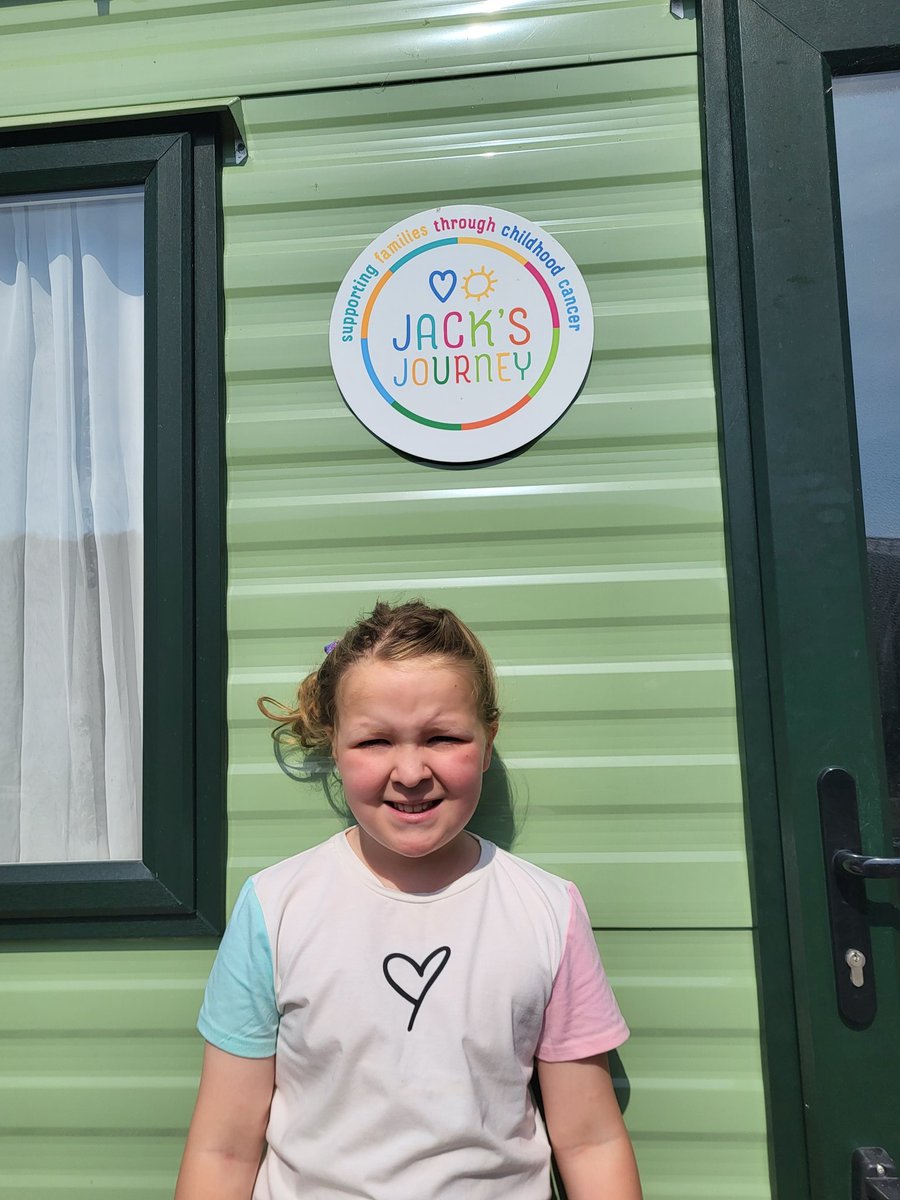 robdgamble's tweet photo. A little message from Sophie to say thank you to all that sponsored her. @JacksJourneyCIO
https://t.co/RLZZmLi5Fk https://t.co/tHu4Oq8LaC