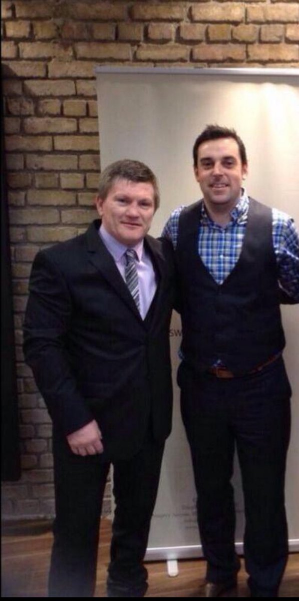 Collar & Cuff tweet media