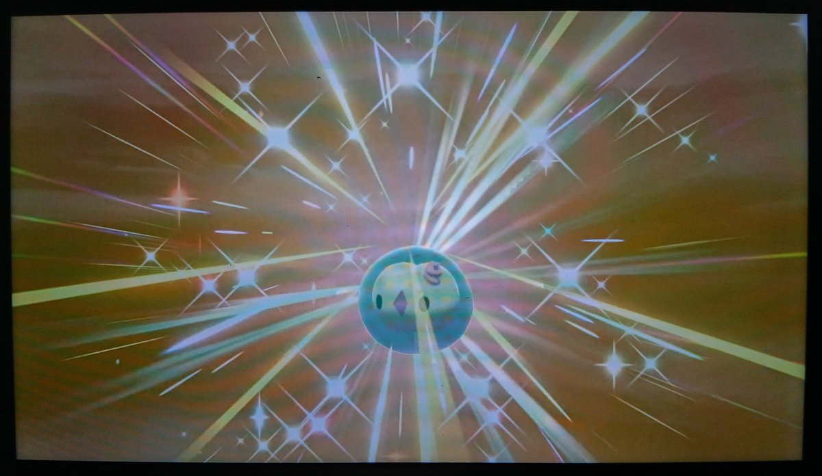 🌟689/1025🌟: Méios shiny
➡️ Évolution de Nucléos shiny trouvée en 90 œufs 😉