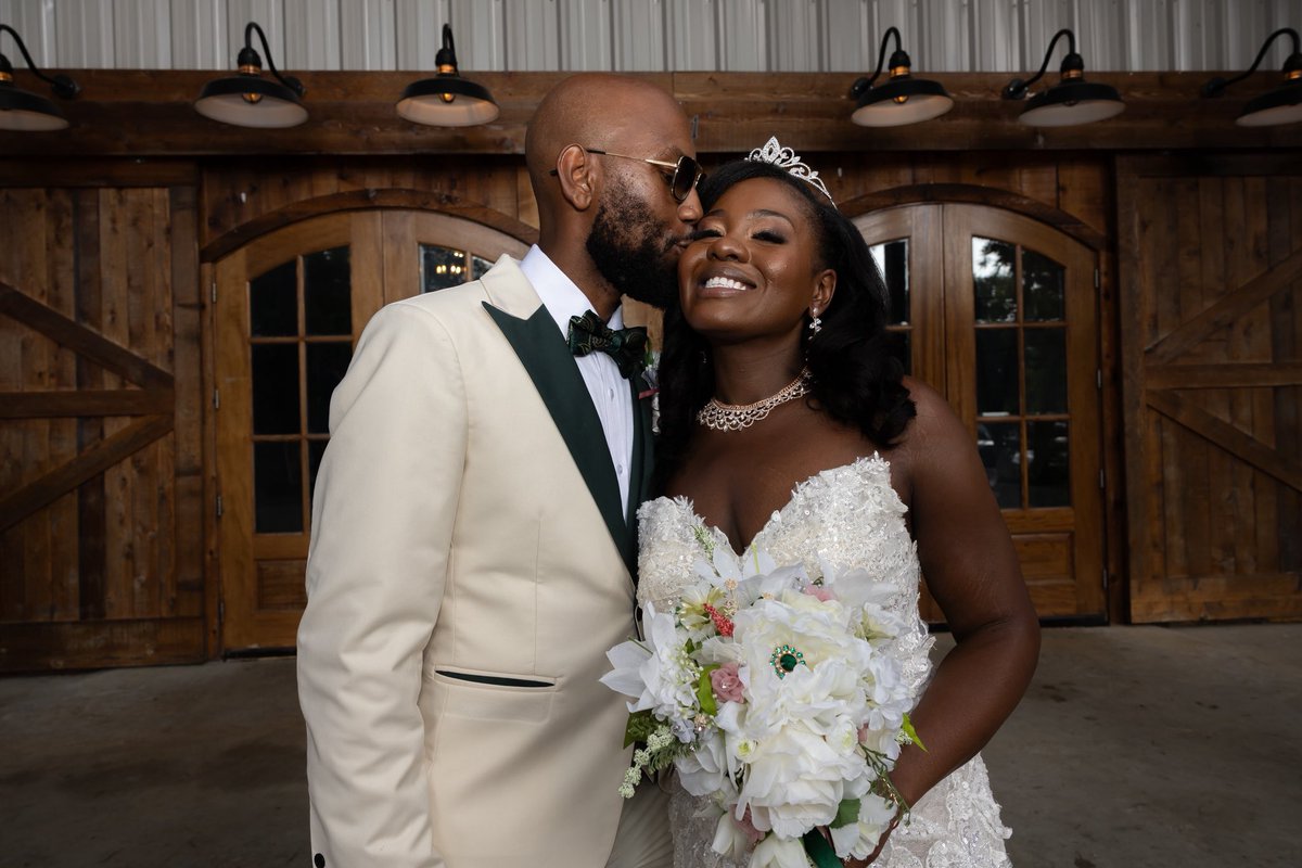 ItsFlyingJ's tweet image. Tied the knot with the love of my life this weekend! God has been good to me!