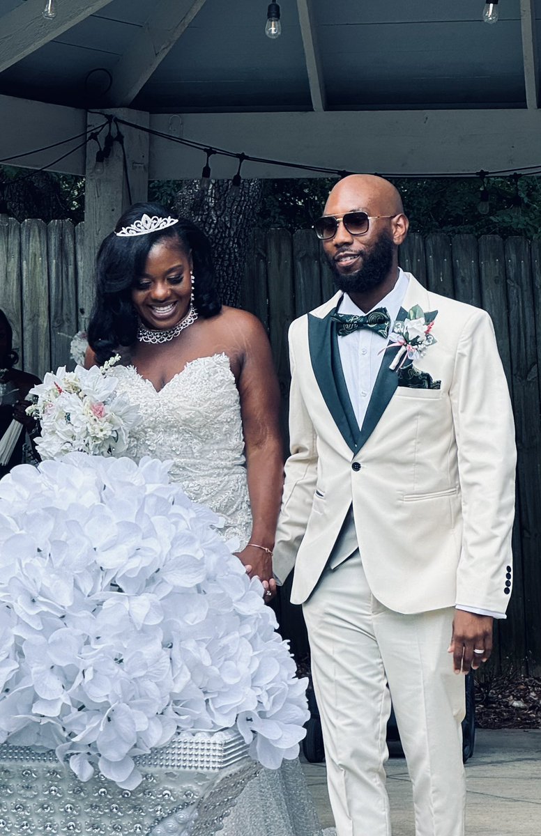 ItsFlyingJ's tweet image. Tied the knot with the love of my life this weekend! God has been good to me!