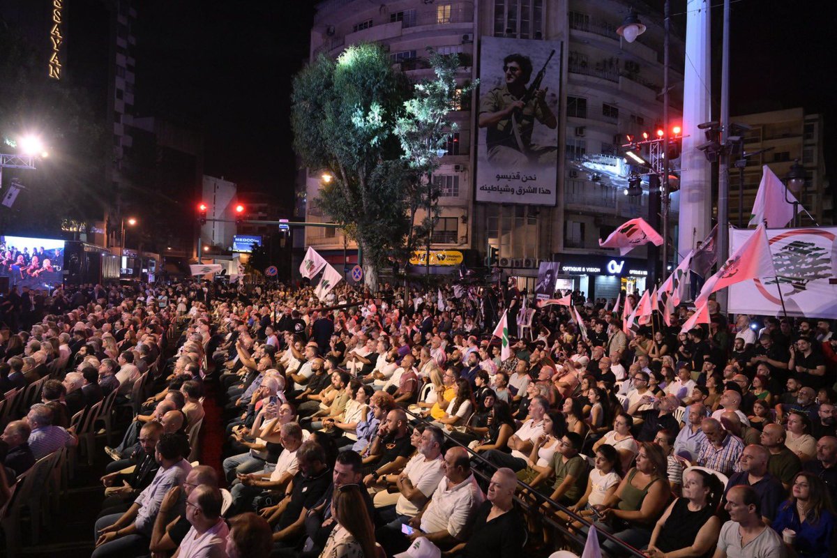 من الأشرفيّة: لا يوجد في التاريخ أكثرية مَدينَة لمجموعة قليلة من الناس بقدر ما نحن مَدينون لشهدائنا ومقاتلينا في المقاومة اللبنانية الذين صمدوا من سنة 1975 حتى اليوم.
#بشير_الجميل