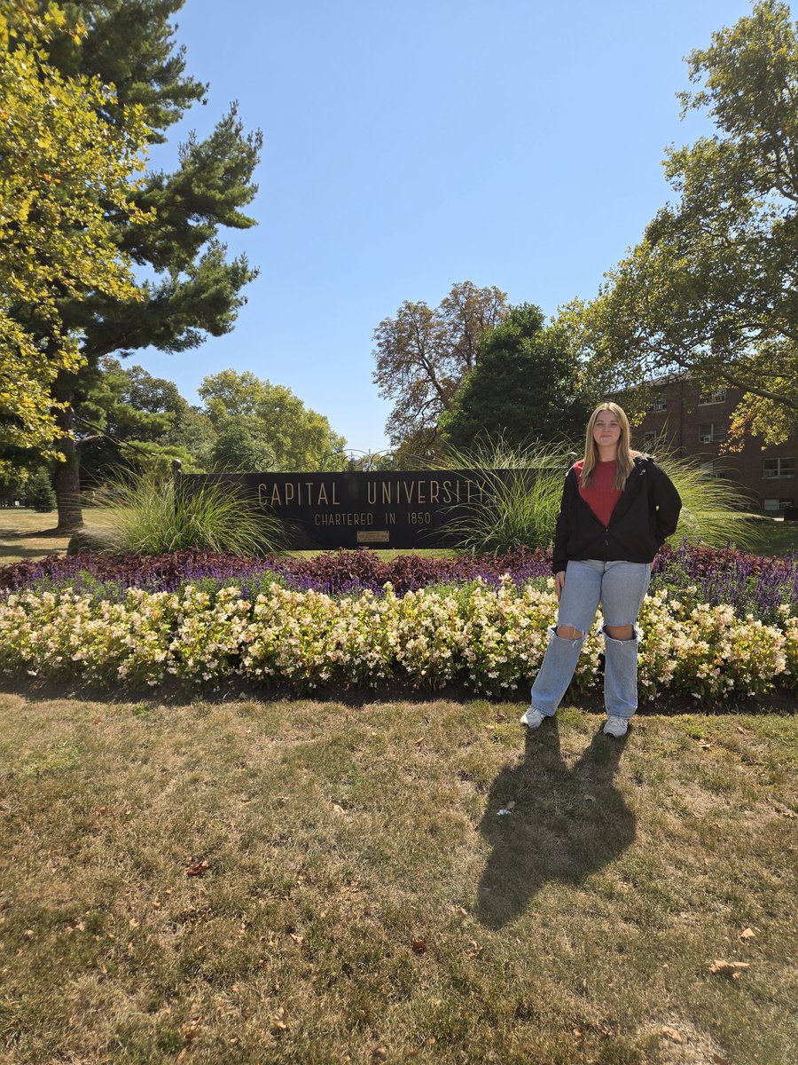 rileyspence2026's tweet image. My unofficial visit to Capital University was fantastic, thank you so much for having me!! Thank you Coach Kirk, Coach Bayli, Coach Molly, and the Capital softball team I felt so welcomed, I really enjoyed my weekend in Bexley, and Columbus!! @annakirk47 @BayliDennison9…