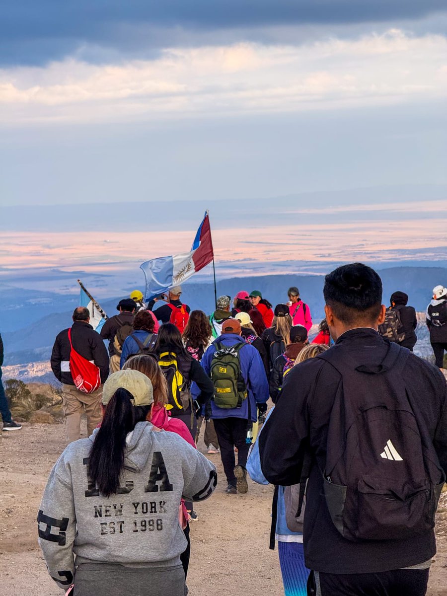 DarioCapitani's tweet photo. 🙏 En Villa Cura Brochero recibimos a miles de peregrinos en la 12ª Peregrinación en honor al Cura Gaucho. 🌄 Una manifestación de fe y turismo religioso que consolida a Córdoba como destino espiritual único en el país. #CórdobaTurismo https://t.co/iTmMlDQsSg
