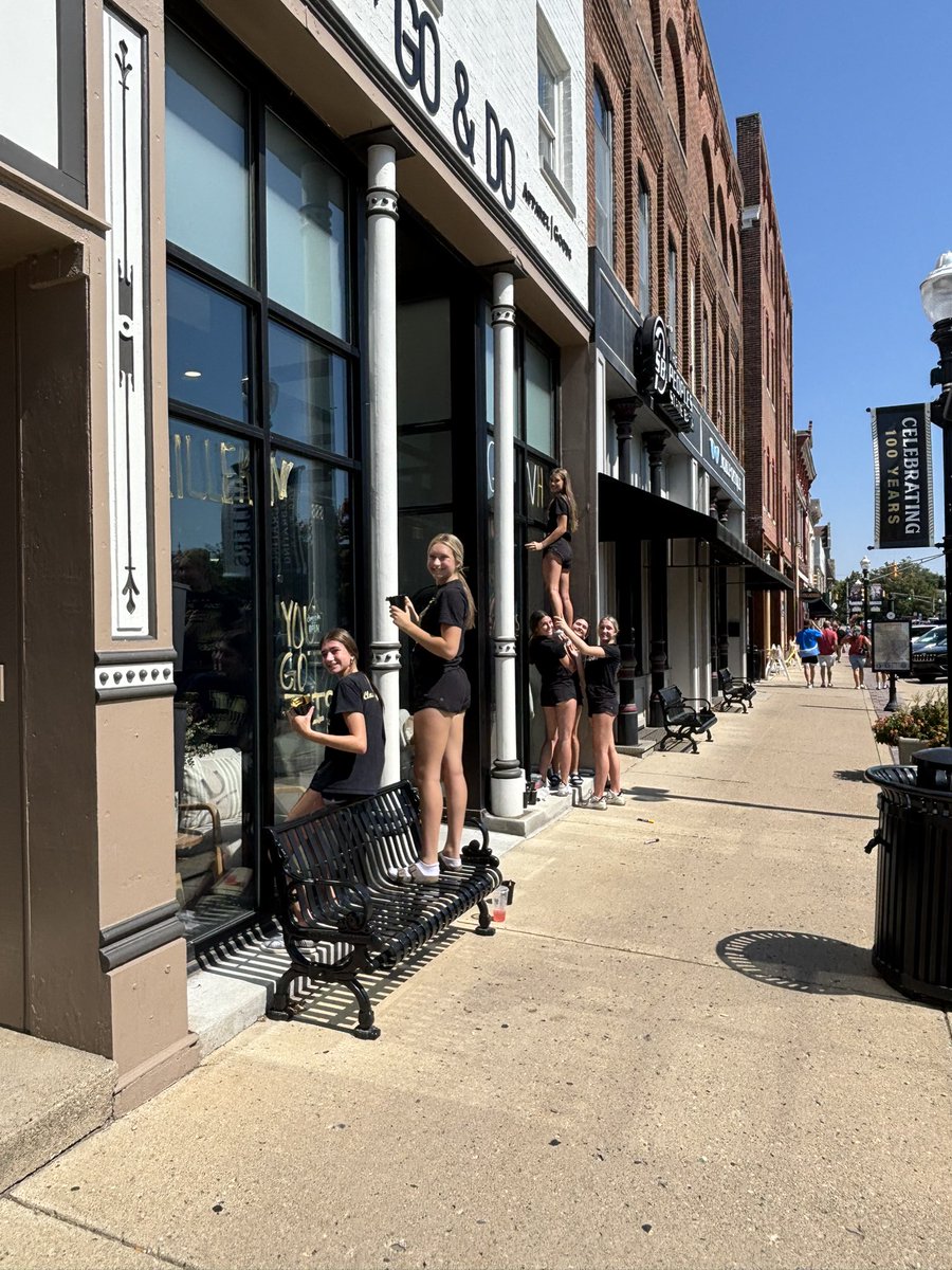 Noblesville HS Cheerleading tweet media