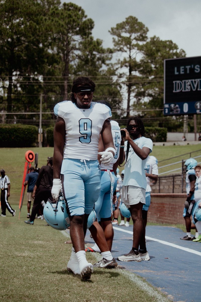 Ain’t got to much to say cut on the tape.
First 3 games highlight tape. 
LB/edge 
South Alabama commit 🔴🔵
<a href="/CoachTravv850/">Travis Gordon</a> <a href="/CoachJuiceDixon/">Juice Dixon</a> <a href="/JagsFB_Recruits/">South Alabama Football Recruiting 🏈</a> <a href="/Cubs_Pelicans17/">South Alabama barstool</a> 
<a href="/CoachHattenJr/">Coach Sylvester Hatten Jr.</a> <a href="/CoachJohnson813/">Coach Johnson</a>
<a href="/JohnGarcia_Jr/">John Garcia, Jr.</a> <a href="/PrepRedzoneFL/">Prep Redzone Florida</a> <a href="/adamgorney/">Adam Gorney</a>  

hudl.com/v/2SfbbV