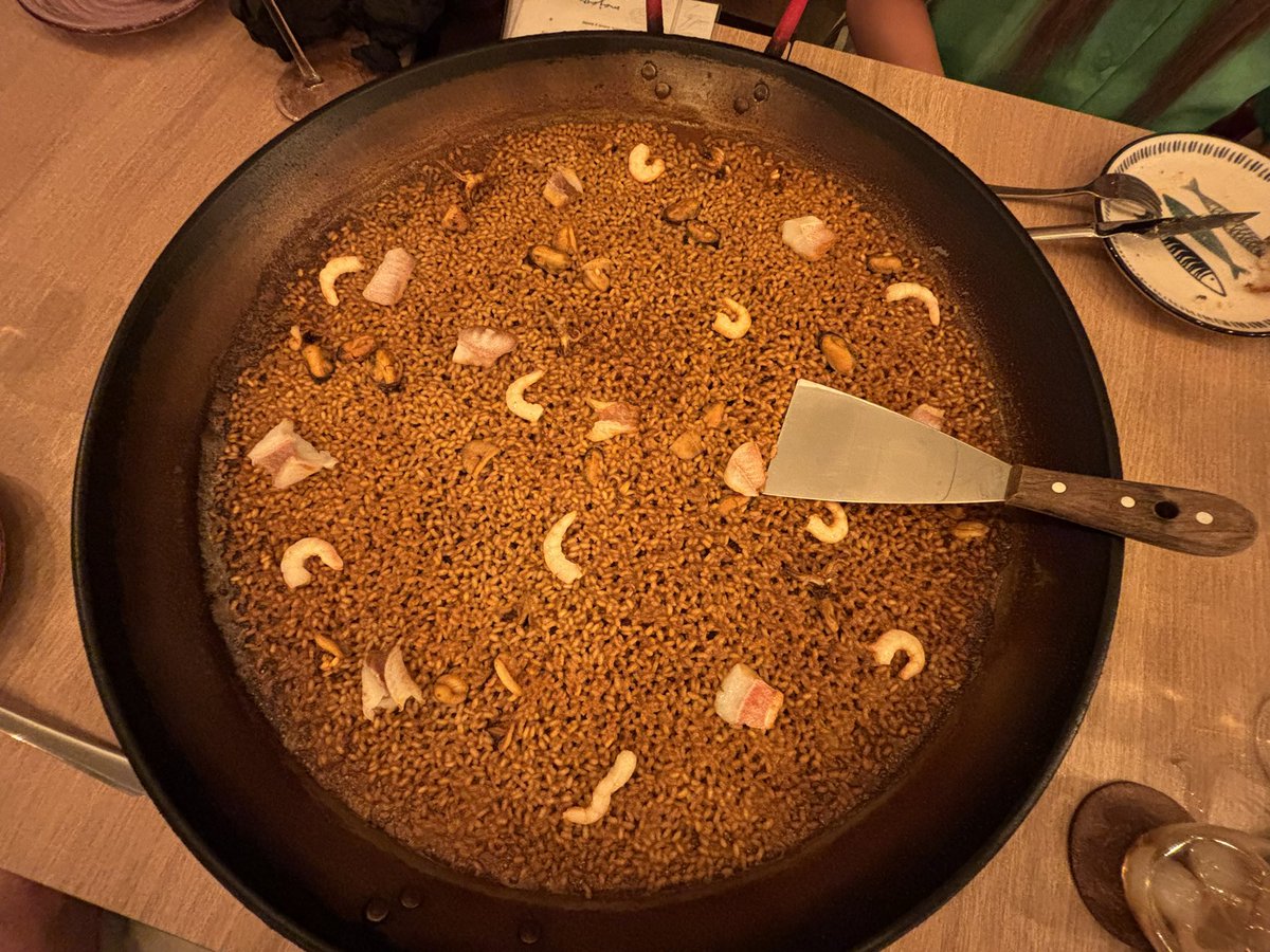 Fino y con socarrat. Da igual de noche que de día. Espectacular