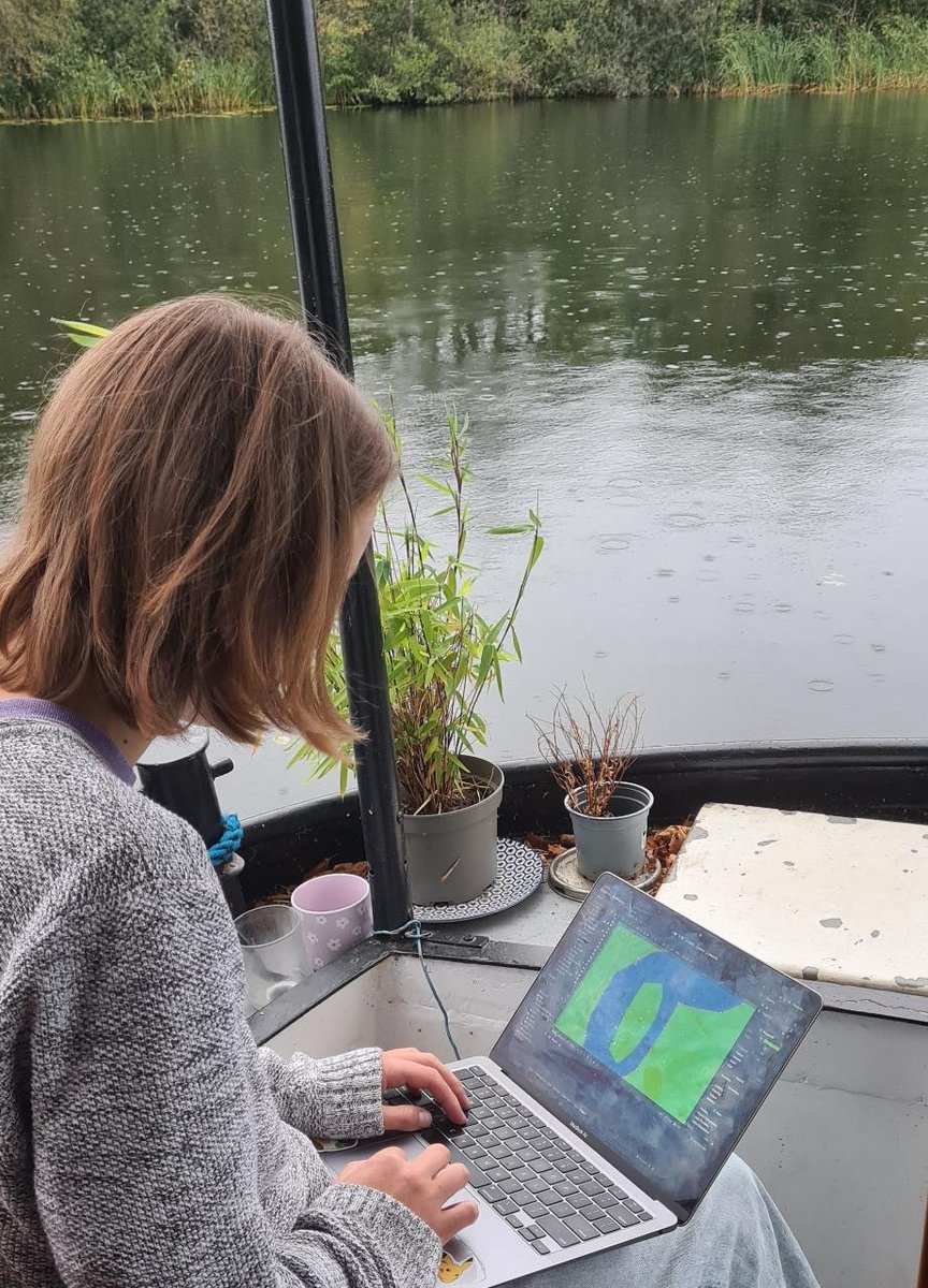 Lente ⛵ dev on a boat tweet media