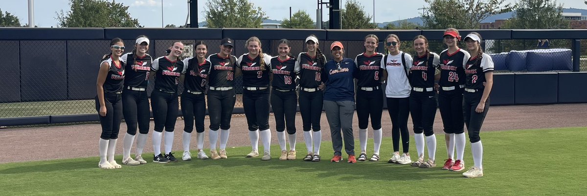 GiannaPitzer's tweet image. Met these amazing coaches at @UVASoftball today, the team camp was amazing and it was great to be able to play on their gorgeous field!! Looking forward to coming back in the future! @AllenWoodTow @VA_Phoenix_Wood @AshPaige2030 @k_sut918
