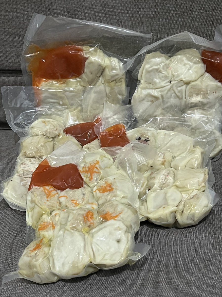 Alhamdulillah dapet traktiran dimsum enak produksi <a href="/bakuldimsum_/">vi🍒</a> 
Dimsumnya gendut-gendut dan enak banget rasanya 😍

Makasih ya kakak cantik <a href="/AnKiiim_/">Korban Ceklist Satu ༊ ⋆𐙚 ˚</a>
Semoga selalu sehat, lancar rezekinya, berkah dan dimudahkan semua urusannya 🤲🥰