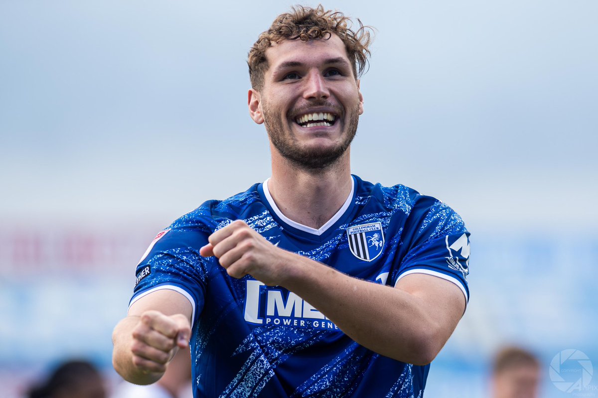 shotbytxm's tweet photo. Gillingham vs Notts County. 

📸 AHPIX | All Photos Copyrighted.

#gills #nottscounty

https://t.co/0JK74XhH2D https://t.co/iB2ROW4WUr