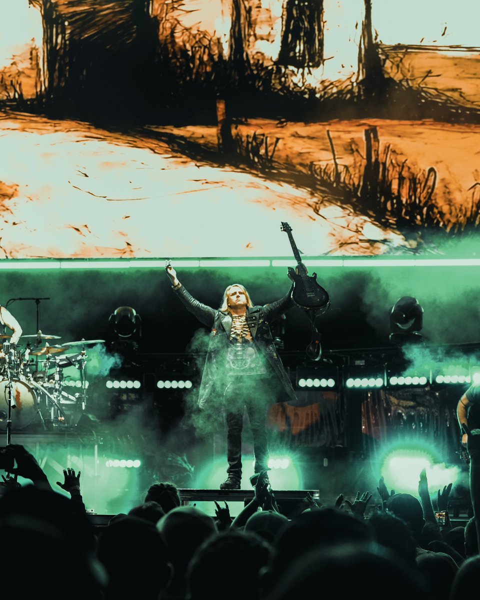 threedaysgrace's tweet image. Thank you for an incredible night, Scranton! 🤘🙏 

GILFORD, you’re up next! See you tonight 🔥

📷 @sanjayparikhphoto 

#ThreeDaysGrace #BreakingBenjamin #ReturnToDust #Scranton #Pennsylvania #USA