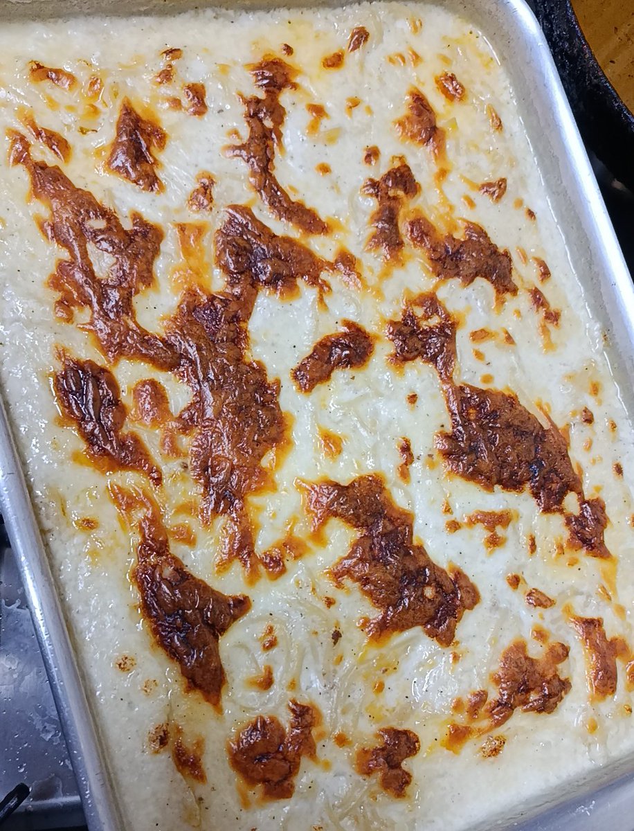 أحلي مكرونه بشاميل كلتها فحياتي 
(انا اللي عملاها)