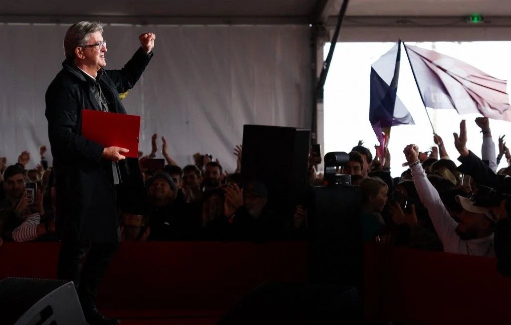 À l'huma Mélenchon qui fait une conférence avec Paul Watson où ils font 1min de silence pour Charlie Kirk. Faut vraiment aller se faire foutre.