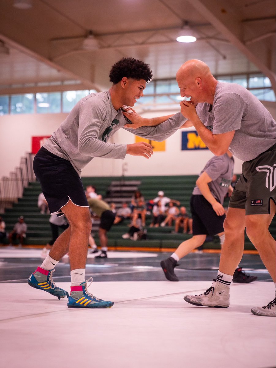MSU_Wrestling's tweet image. Some familiar faces made a return this weekend! Huge thanks to all our amazing alumni who came back to visit!

#GoGreen