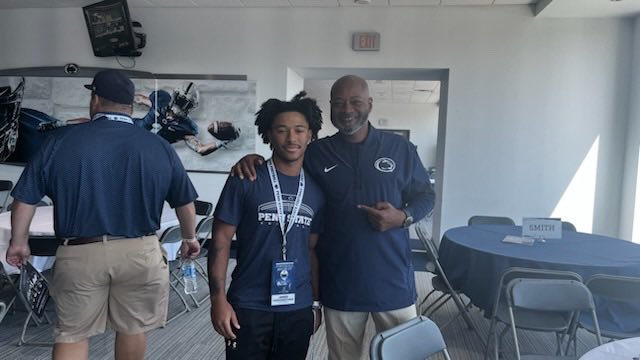 Jared_newera0's tweet image. Had a great time at happy valley Saturday‼️ thank you coaching staff for having me #weare @PennStateFball 
@coachjfranklin @CoachTerryPSU @egallagher2 @WingTPasser @Godsgift_Nate @EdOBrienCFB @PRZVicCastillo @CoachAJMadness @BretCooper13 @KendraHigginbo3