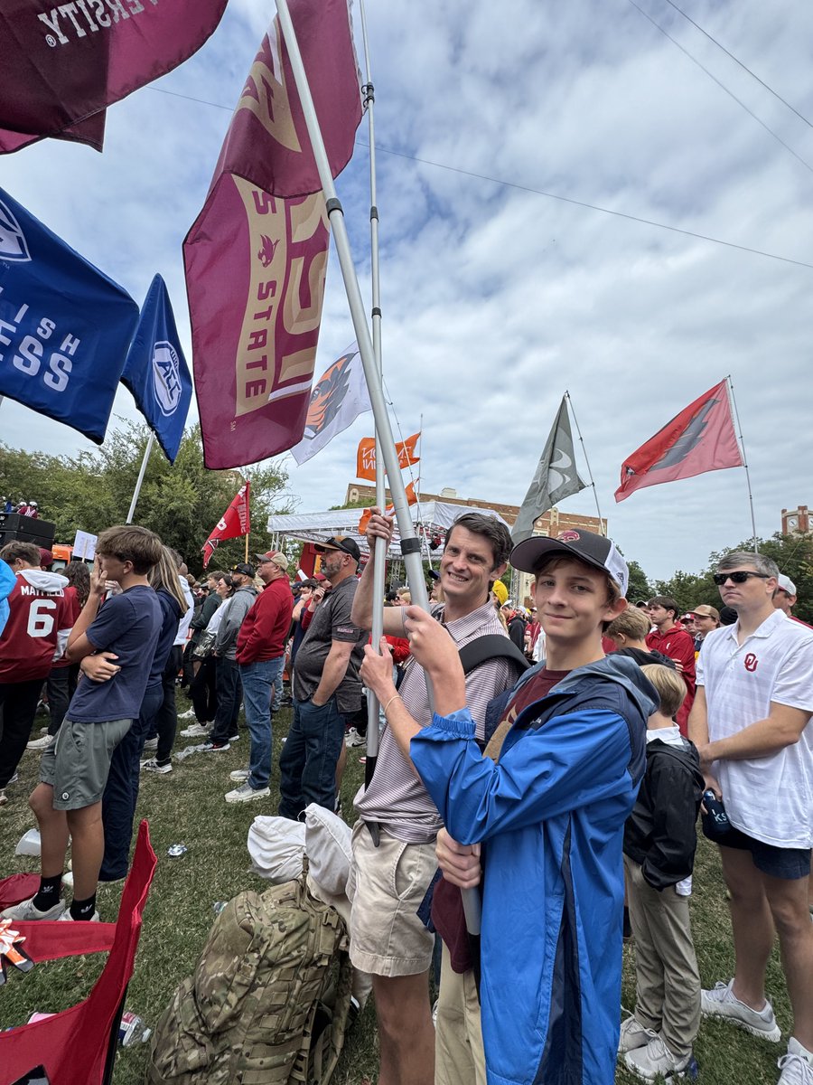 Calling all <a href="/TxStateBobcats/">Texas State Bobcats</a> and <a href="/txstatealumni/">Texas State University Alumni</a>! Who will represent <a href="/txst/">Texas State University</a> by waving <a href="/OMGFlag/">OMG Flag</a> in Miami on Saturday!?!? 

Sign up below:
alumni.txst.edu/show-your-supp…