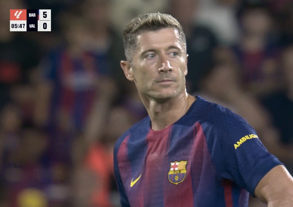 ROBERT LEWANDOWSKI HAS SCORED A BRACE AND MAKES IT SIX !!!!!!!!!!!!!!!!!!! MARC BERNAL WITH THE ASSIST!!!!!!!!!!!!!