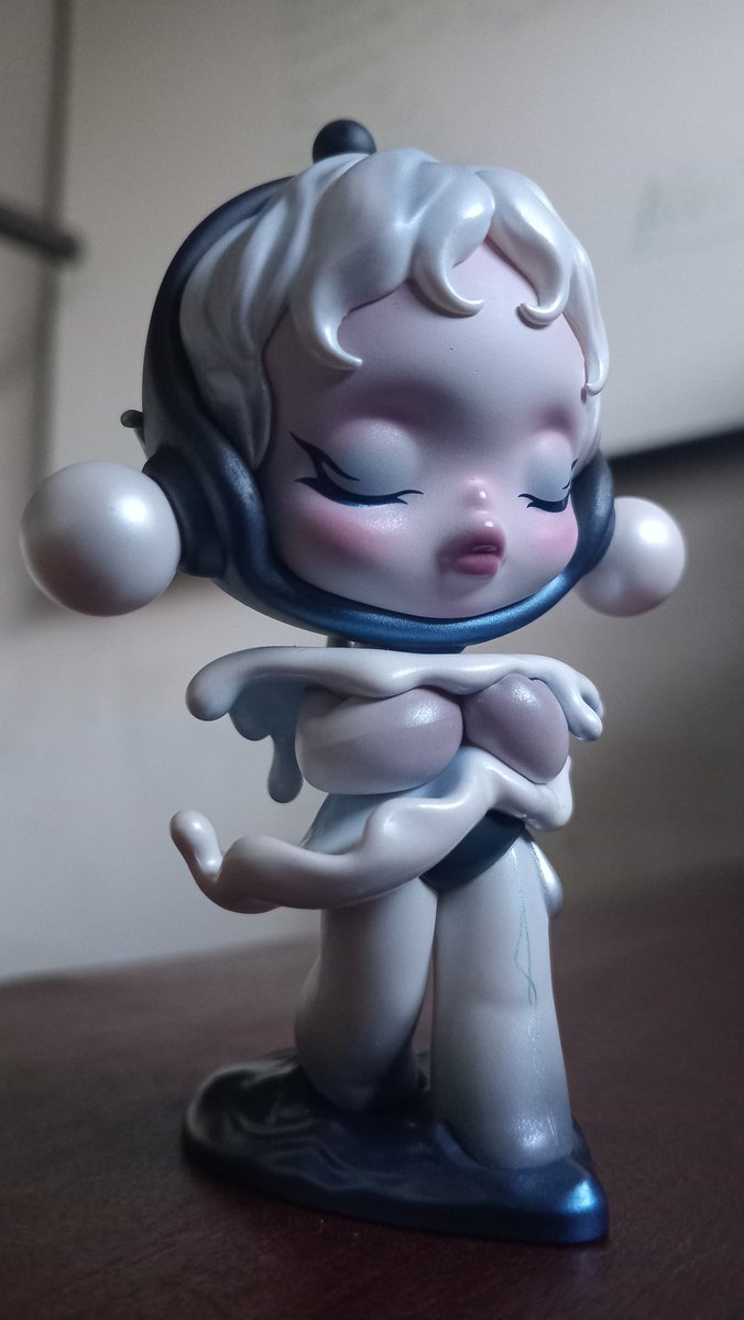 abi_skullpanda's tweet photo. Mi primera Skullpanda!! 🥺🤏
Y de mi edición favorita 💗 
#arttoy #popmart #skullpanda https://t.co/zSg5Ozqa99