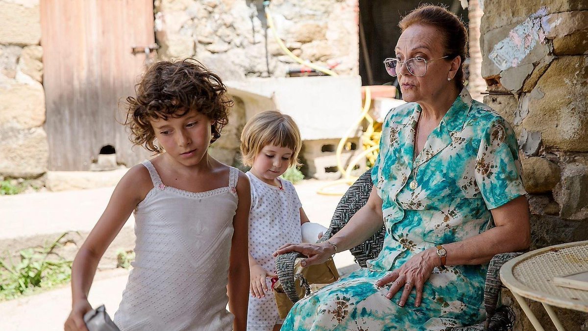 és una barbaritat i un maltractament a la llengua que emetin "Estiu 1993" a <a href="/la2_tve/">La 2</a>  i no es pugui posar en versió original