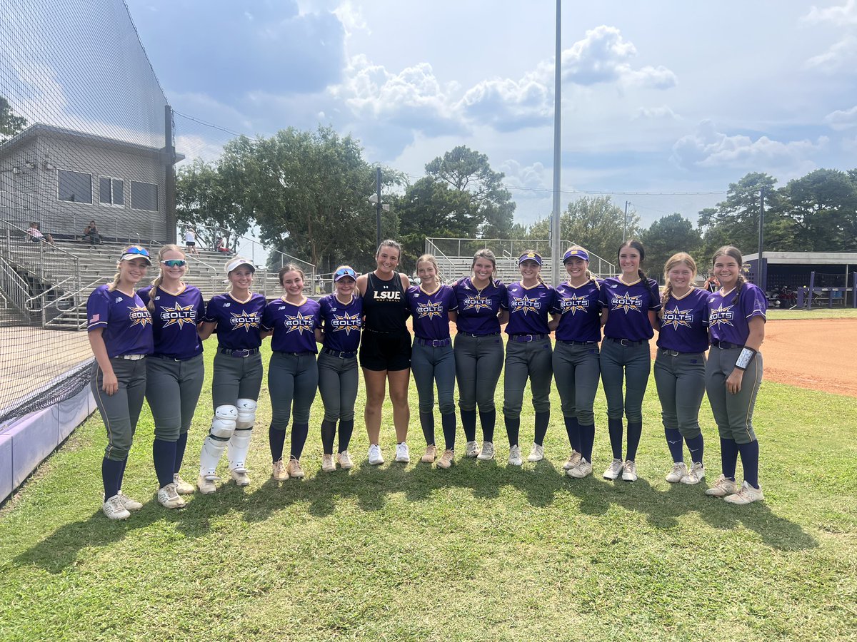 Fall ball started today at <a href="/LSUEBengalsSB/">LSUE Softball</a>. We finished 2-1 and had a great first day on the field. Excited to keep building from here! We even got to see former Bolt and current Bengal, Mac Harris. Thank you Coach Collins and Coach Sierra for the invite.
#BoltsBoom #DoDamage