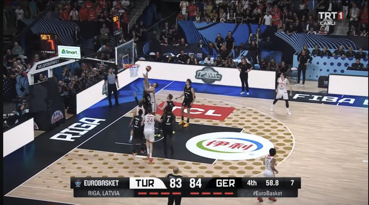 yiitche's tweet image. socrates died poisoned, nietzsche died hallucinating and alperen died jumping