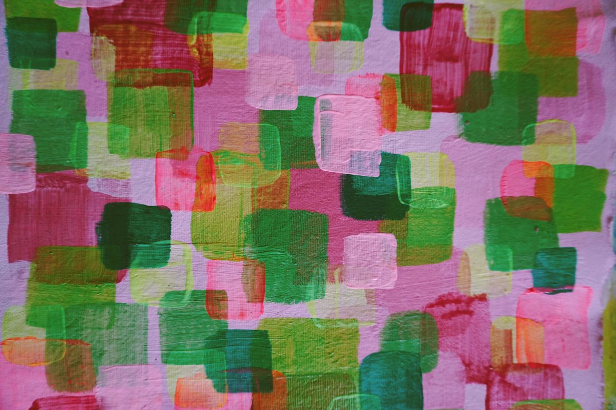 Desmuntant teclats organics.
Joc de paraules per dessaturar significats de missatges aliens al meu desig i pintar-los de vermell.