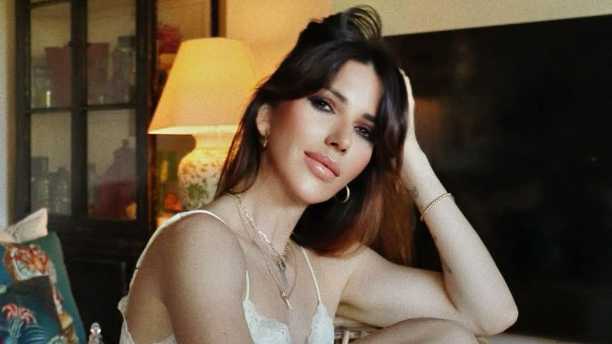 ¿Con cuál de estos grandes artistas que han salido de <a href="/OT_Oficial/">Operación Triunfo</a> te quedas? 

🔄 David Bustamante 
❤️ Nika 

#OT2025