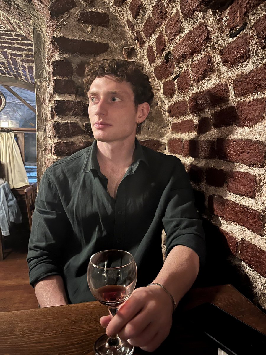 canım yeşil far sürmek istediği için date kombinlerimiz böyle idi