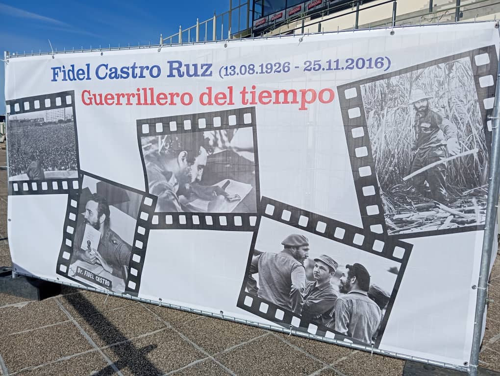 El legado del Comandante en Jefe Fidel Castro Ruz trasciende y llega a la ciudad belga de Ostende donde se celebra el Festival Manifiesta, un espacio que convoca a la conmemoración por el Centenario de su natalicio.

#100AñosConFidel