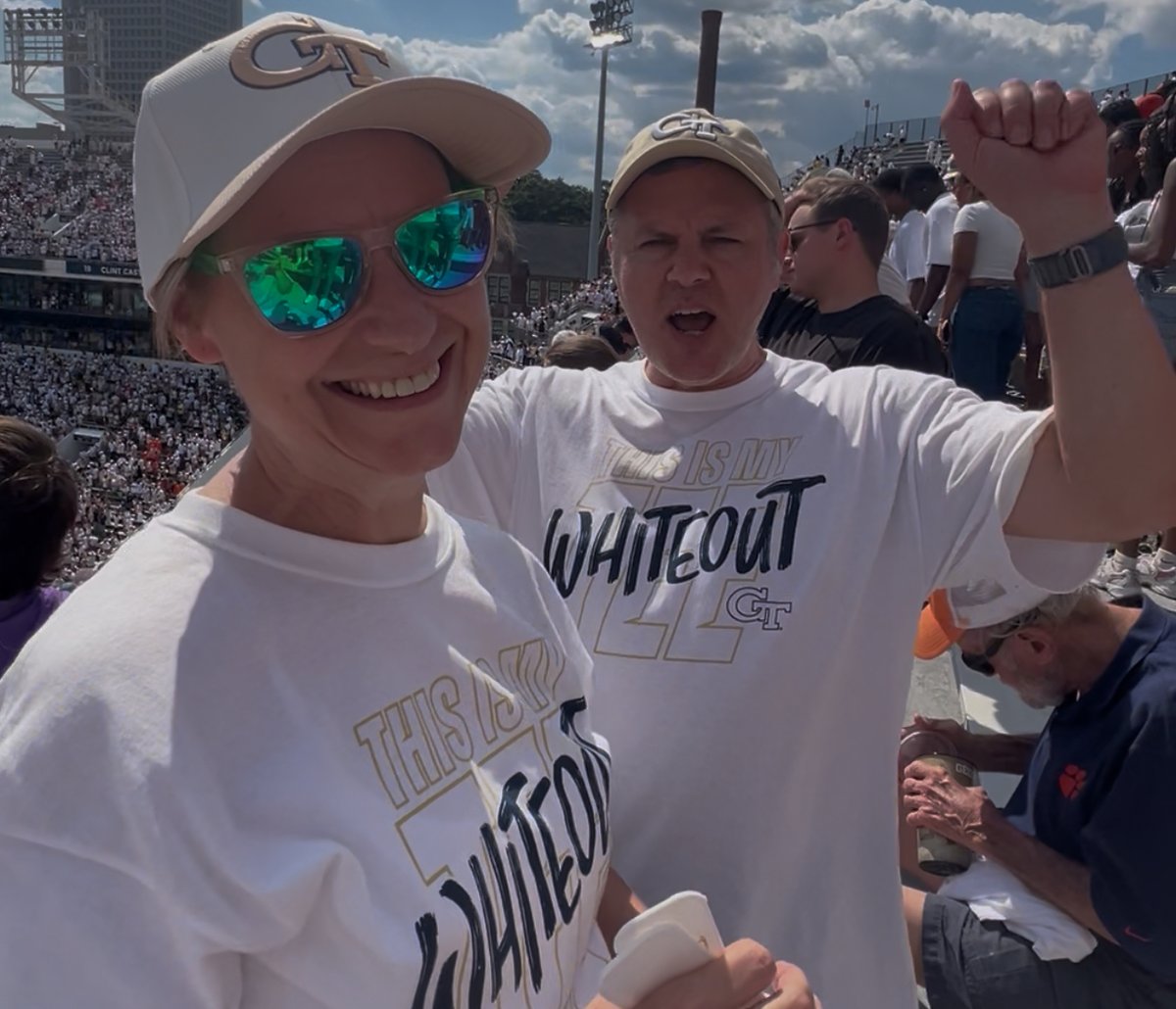 Joe Domaleski, KI4ASK (@joedom) on Twitter photo What a time to be a <a href="/GeorgiaTechFB/">Georgia Tech Football</a> fan! 🏈🐝 #GeorgiaTech stunned #12 Clemson with a last-second 55-yard FG 🎉. As a proud <a href="/gtomsanalytics/">gtomsanalytics</a> #DataJacket, I broke down how odds & analytics shifted during the game 📊.
🎥 youtu.be/-X9EMnAK71E
📝 blog.marketingdatascience.ai/when-data-meet… What a time to be a <a href="/GeorgiaTechFB/">Georgia Tech Football</a> fan! 🏈🐝 #GeorgiaTech stunned #12 Clemson with a last-second 55-yard FG 🎉. As a proud <a href="/gtomsanalytics/">gtomsanalytics</a> #DataJacket, I broke down how odds & analytics shifted during the game 📊.
🎥 youtu.be/-X9EMnAK71E
📝 blog.marketingdatascience.ai/when-data-meet…