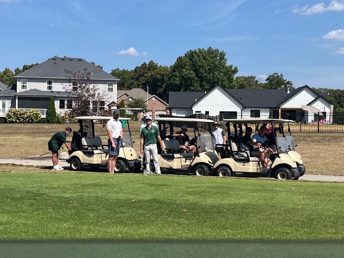 wwuowlsBSB's tweet image. Big thanks to our alumni that were able to make it out to our annual golf outing! Always a good chance to get back together and catch up! #TofE