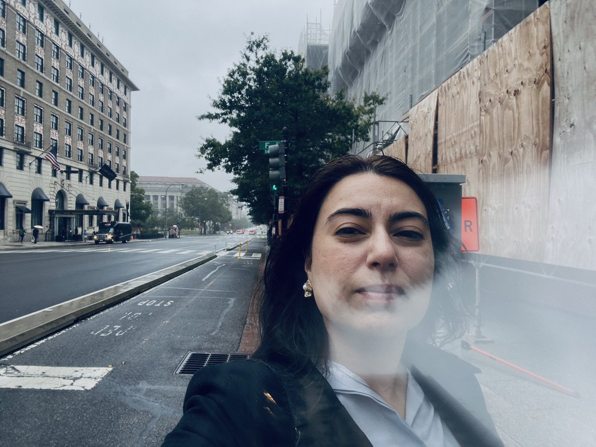 s_shermineh's tweet image. Transformative visit to Washington DC. While the city was on high alert for potential lone-wolf 9/11 anniversary attacks, important policy and tech innovation discussions continued to keep us focused on the mission for peace. 

Great work team @NUFDIran #DataScienceDC…