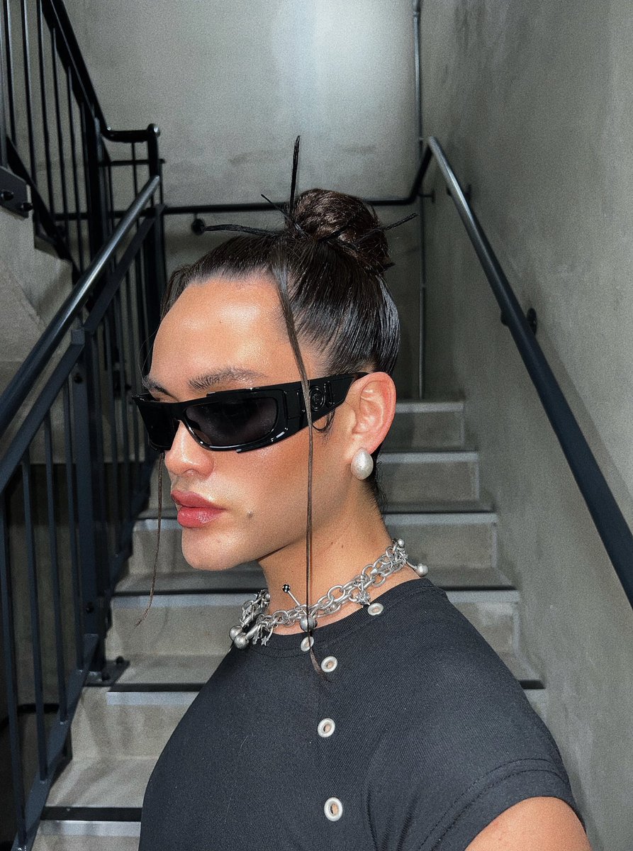 FLOR 🌹 tweet media