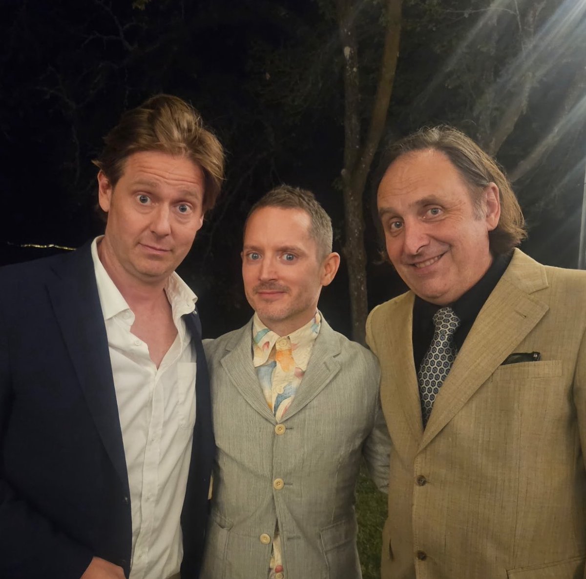 Zombie 2 2 (Updates) (@earvlikes) on Twitter photo 