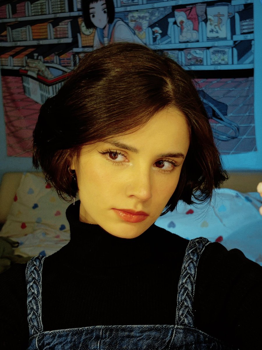 L O O N A 🦋 tweet media