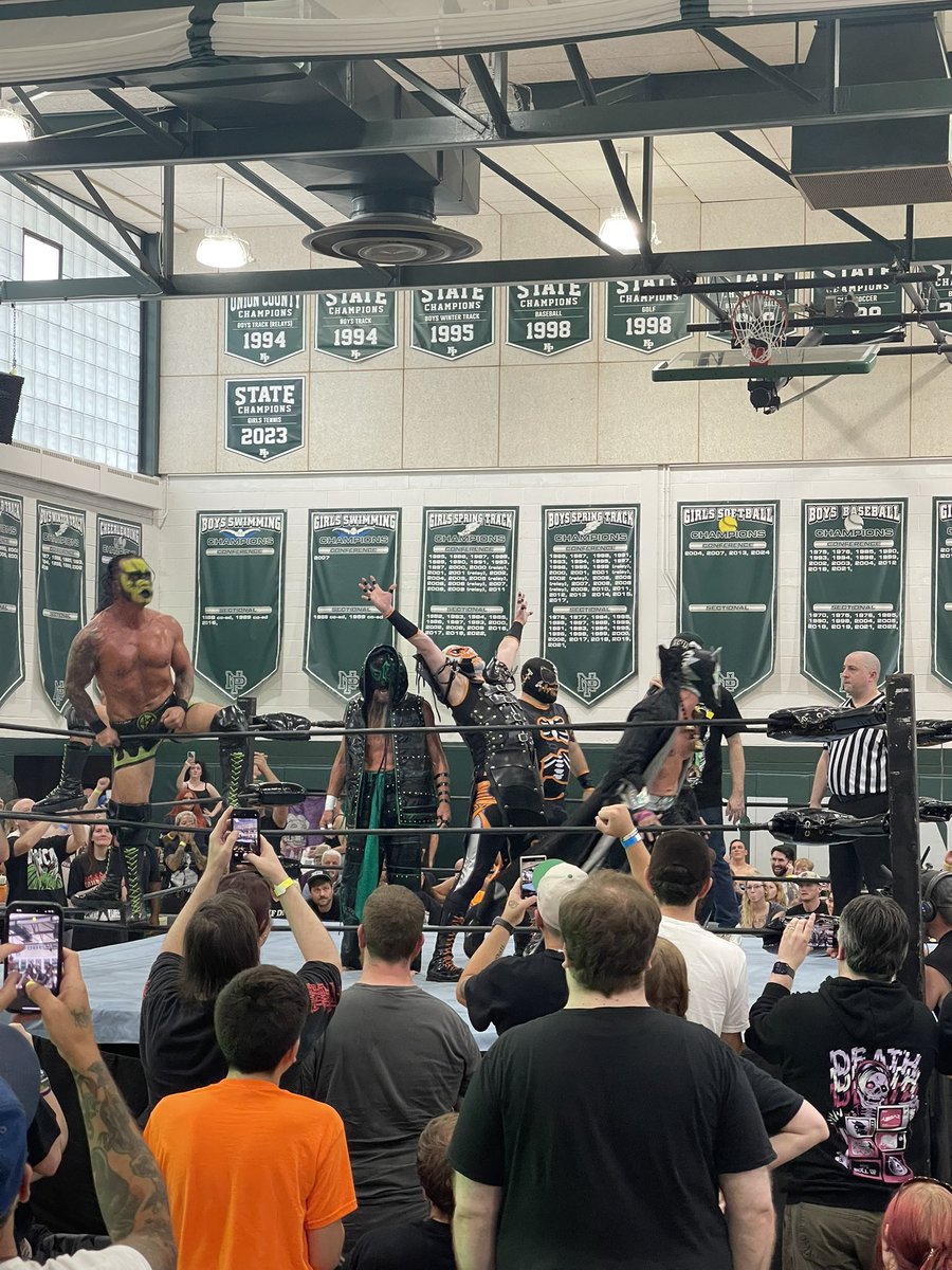 Is this CHIKARA? The Legion of Rot?!
#CANNONBALLFEST