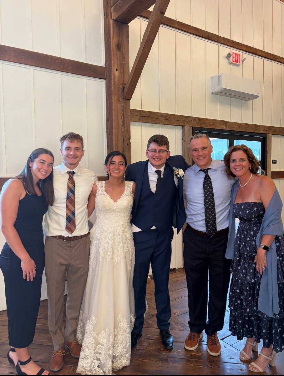 Brett Reed tweet media