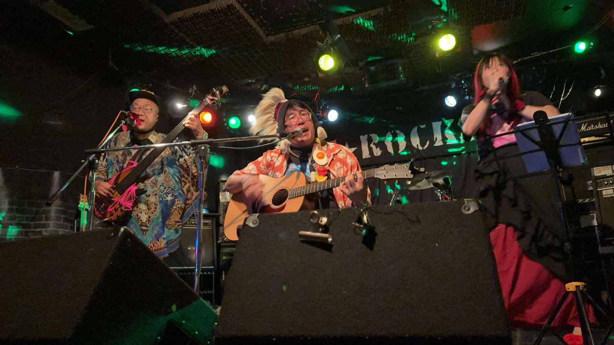 akitos4's tweet photo. 石川ちゃん企画 #TRocks
「新曲発表会〜黒い夜〜」での
#ピヨピヨクラブ は
1 ないしょのコチニール
2 トゲアリトゲナシトゲトゲ
3 Please Freeze Me
4 くるくる産業廃棄物
5 モドキドキドキ
でした!
新曲ないけど😅 https://t.co/HNHaxP0wrp