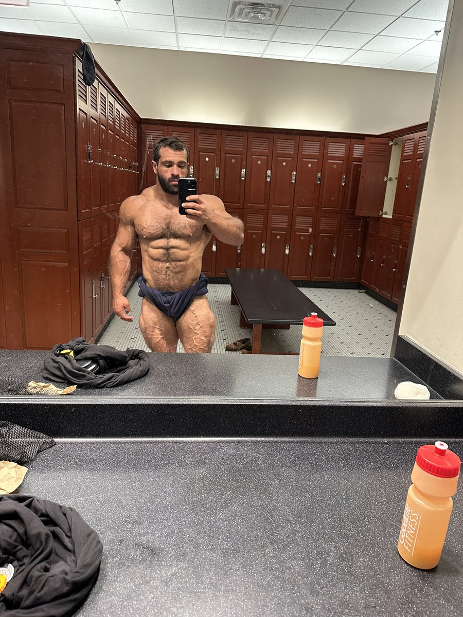 YoungMusclstud's tweet photo. I am a GOD #findomnation #cashmaster #findom #masteralpha #flex #flexing #bodybuilding #bodybuilder #master #findom #feet #worship #muscle #muscleworship #muscleman #musclegod #alpha #pecs #bicep #biceps #abs #hairy #MuscleBulls #MuscleMorph #Bodybuilders #bodyhair #beast https://t.co/LTYm6wPkQ6