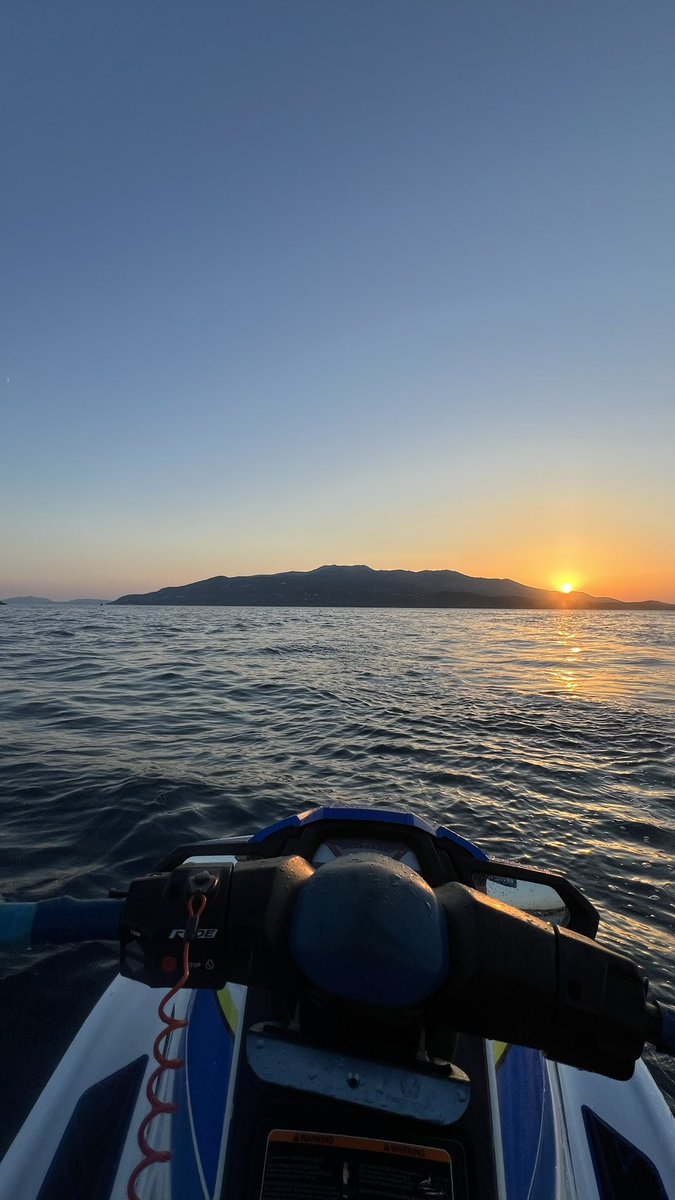 medvh_'s tweet photo. Je veux retourner en 🇬🇷🇦🇱 https://t.co/UEu8tLvFoT