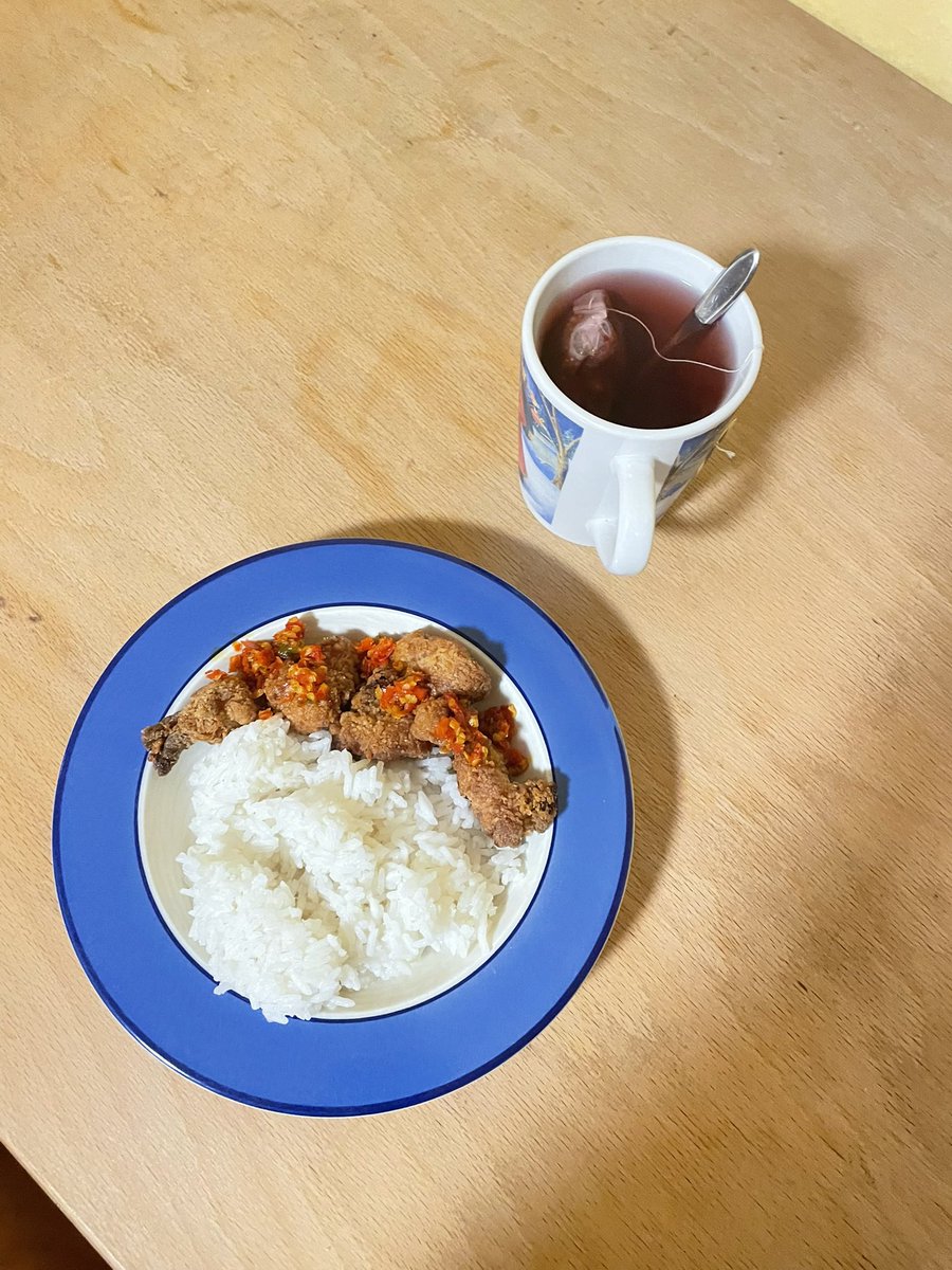 lavlyx's tweet photo. Setelah lambung ini ga kena cabe 5 bulan, akhirnya. Bismillah ga diare😭 https://t.co/0DLzcvSi7D