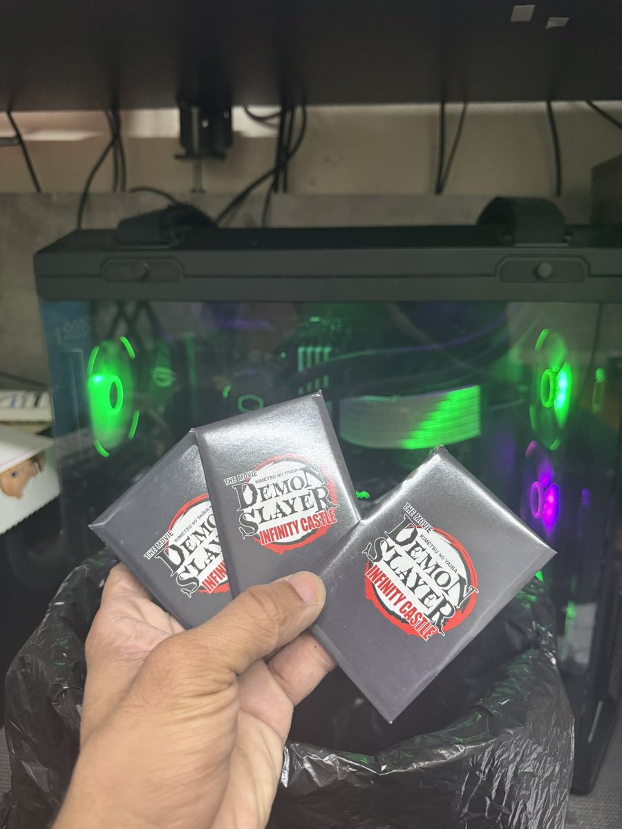 bxskullz's tweet photo. I have 3 packs of the Demon Slayer promo cards from the movies I have no use for these. So if you like a chance to be one of three winners just comment your favorite Demon Slayer character and r/T tags are appreciated. @DisTrackers https://t.co/xT7u8KfIQQ